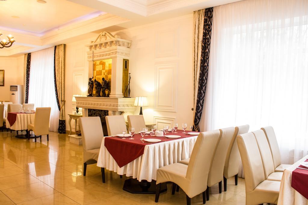Skazka Hotel Vinnytsia Exterior photo
